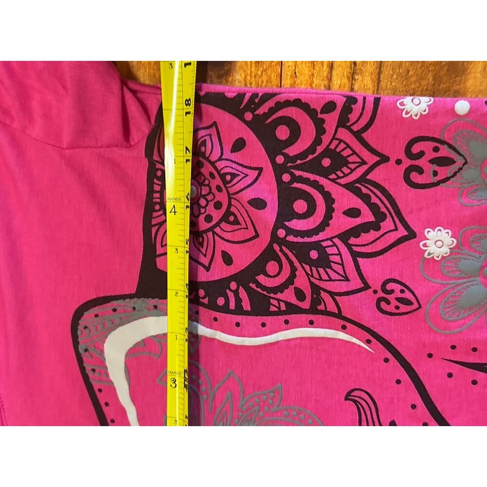 Bright Pink Elephant Graphic T Shirt Womens Size Medium M Short Sleeve EUC - Picture 9 of 10